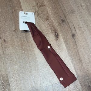 NWT Fast and free Run belt Smoky Red S/M